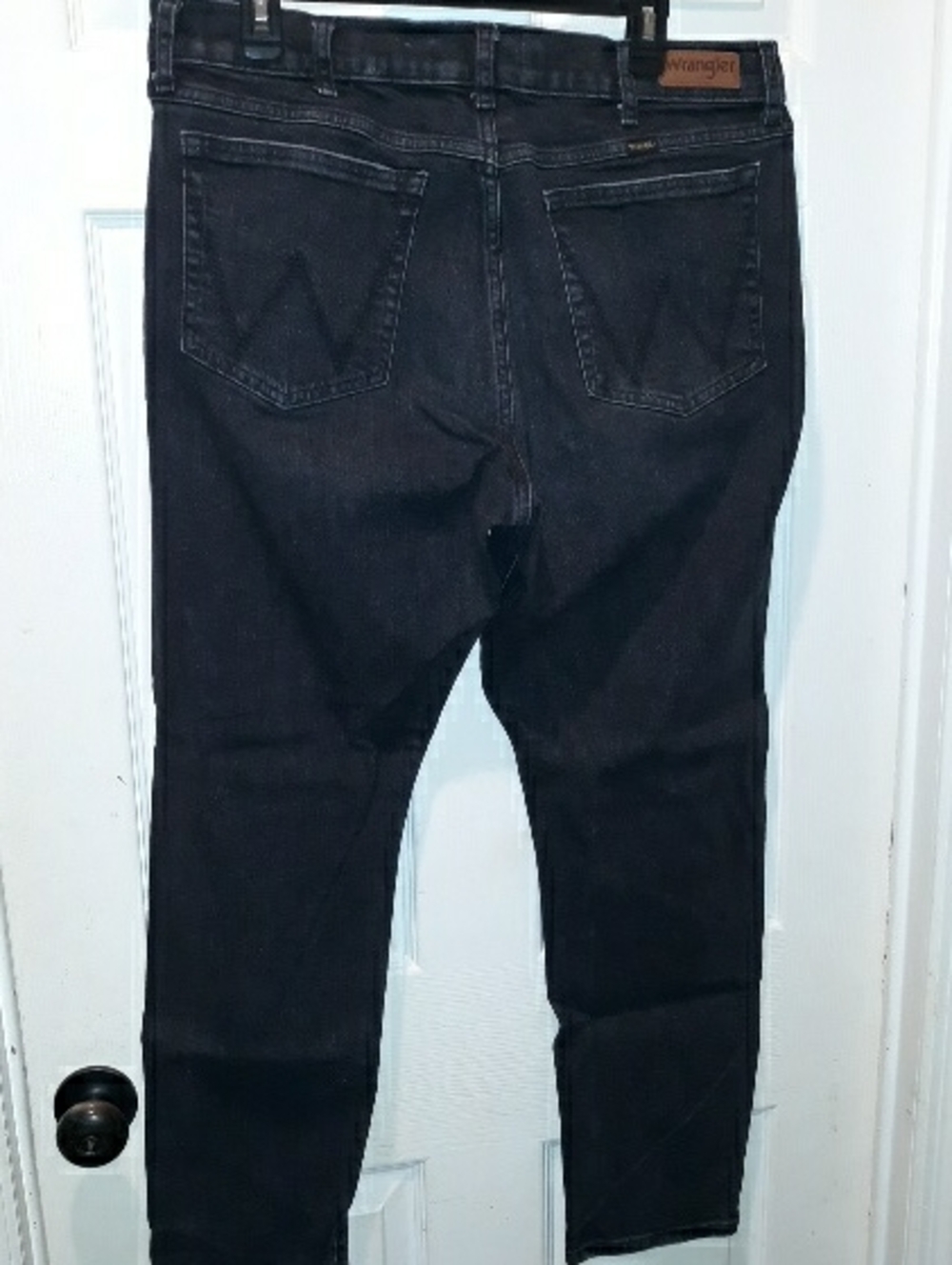 Wrangler "Taper" Black Washed W's Back Pockets Jean